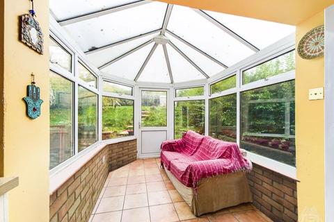 11 Chapmans Crescent, Chesham, HP5 2QU