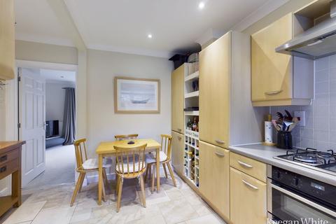 11 Braeside, Naphill, High Wycombe, HP14 4RY