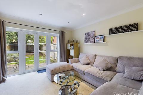 11 Braeside, Naphill, High Wycombe, HP14 4RY