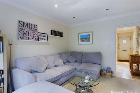 11 Braeside, Naphill, High Wycombe, HP14 4RY