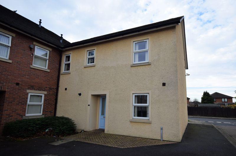 Newfield Drive, Kingstown, Carlisle 2 bed apartment £495 pcm (£114 pw)