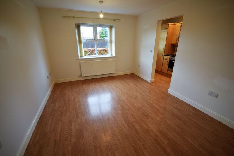 Newfield Drive, Kingstown, Carlisle 2 bed apartment £495 pcm (£114 pw)