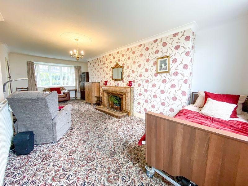 High Street, Harriseahead, ST7 4JT 3 bed semidetached house £200,000