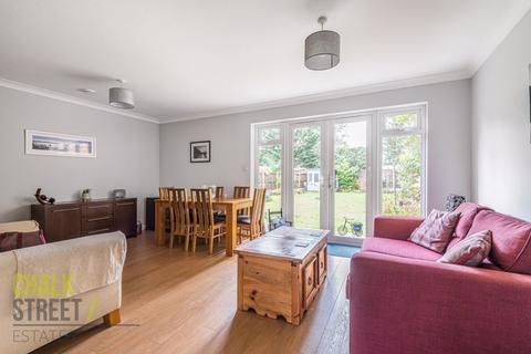 19 Barleycorn Way, Hornchurch, RM11 3JJ