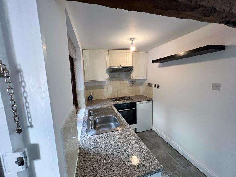 Church Road, Coalbrookdale 2 bed end of terrace house £650 pcm (£150 pw)