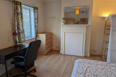5 bedroom flat for sale - Ballards Lane,Finchley Central,London