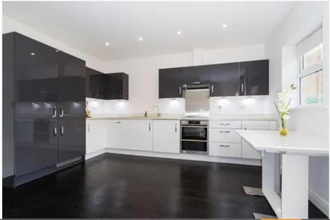 3 bedroom terraced house to rent - Foxglove Close,West Drayton,UB7