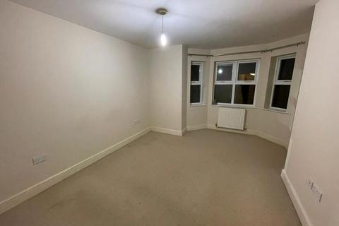 2 bedroom maisonette to rent, London Road, Hinckley, Leicestershire, LE10 1HQ