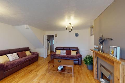 2 bedroom terraced house for sale - Discovery Close