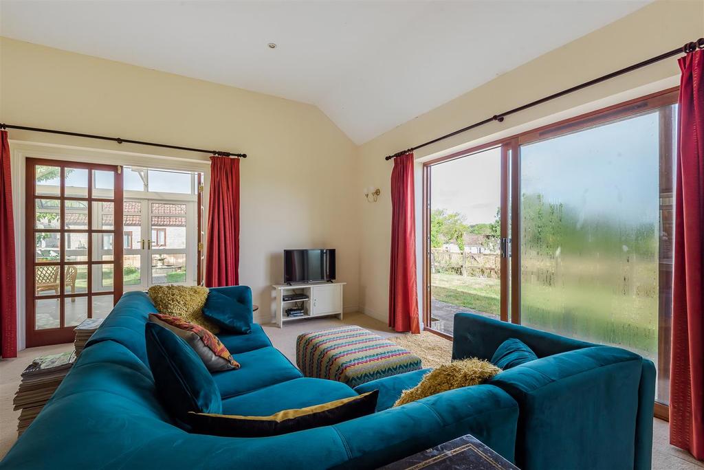 Butleigh, Glastonbury 2 bed bungalow for sale £250,000