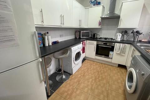 5 bedroom private hall to rent - Standish Road, Fallowfield