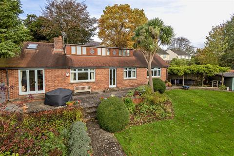 Oaklea Bellaire, Barnstaple, EX31 1QZ