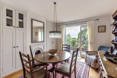 Oaklea Bellaire, Barnstaple, EX31 1QZ