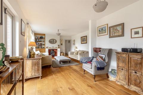 Oaklea Bellaire, Barnstaple, EX31 1QZ
