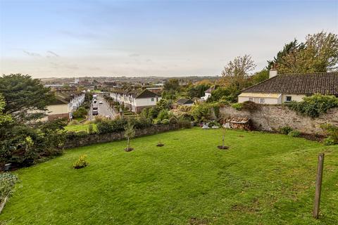 Oaklea Bellaire, Barnstaple, EX31 1QZ