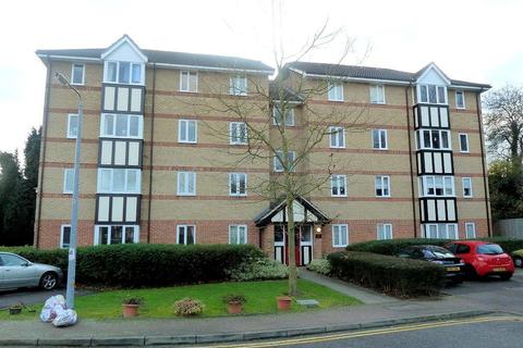 2 bedroom flat to rent - Woodland Grove, Epping