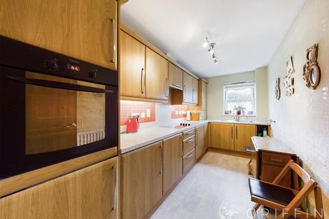 2 bedroom retirement property for sale - Pell Court, Hornchurch Road,Hornchurch, Essex