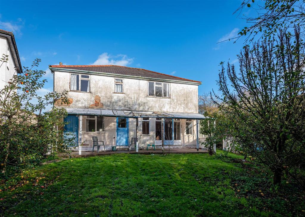 Holly Cottage, Wolverhampton Road, Pattingham 3 bed detached house £