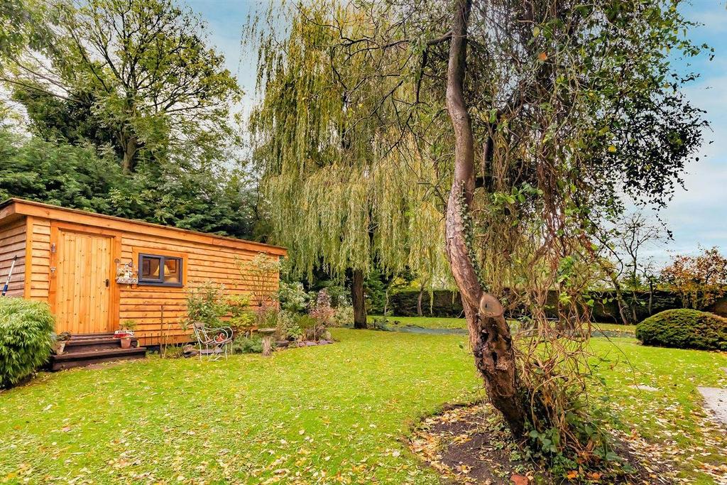 Peacocks Farm (31).jpg