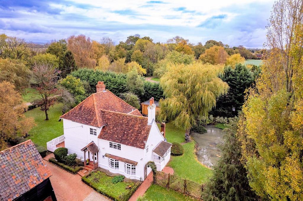 Peacocks Farm aerial  (2).jpg