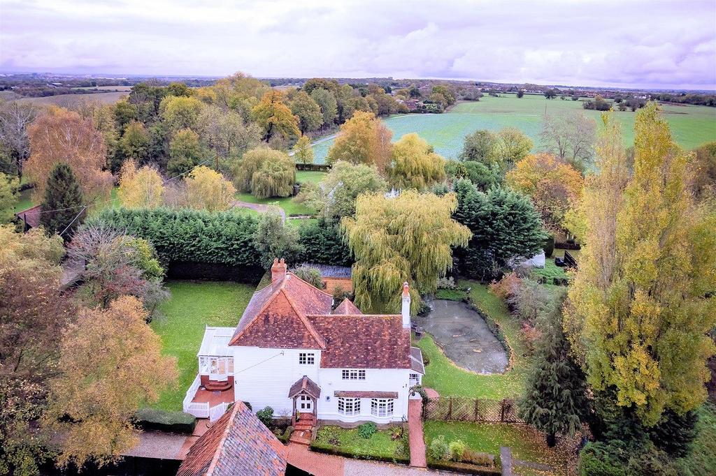 Peacocks Farm aerial  (5).jpg