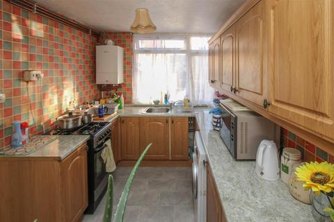 28 Railway Square, Brentwood, CM14 4LN