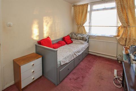 28 Railway Square, Brentwood, CM14 4LN