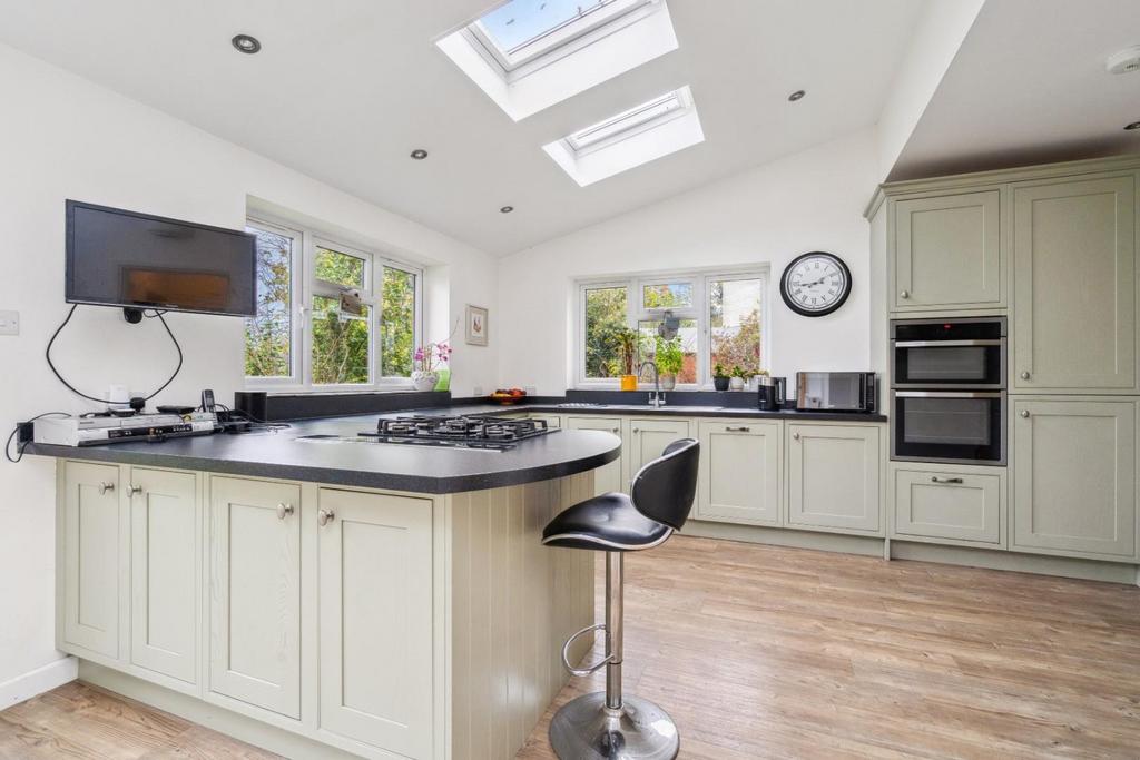 Kitchen Breakfast Area