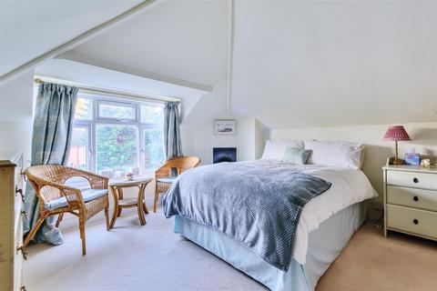 14 Park Hill, Carshalton, SM5 3RU