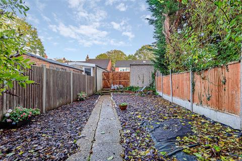 14 Park Hill, Carshalton, SM5 3RU