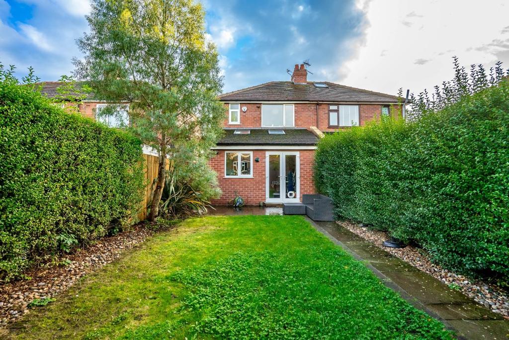 Melwood Grove, York 3 bed semidetached house £315,000
