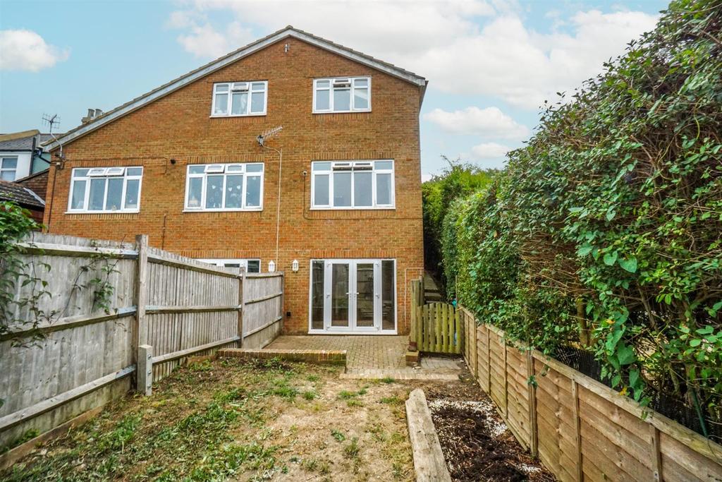 Winchelsea Lane, Hastings 4 bed end of terrace house for sale £325,000
