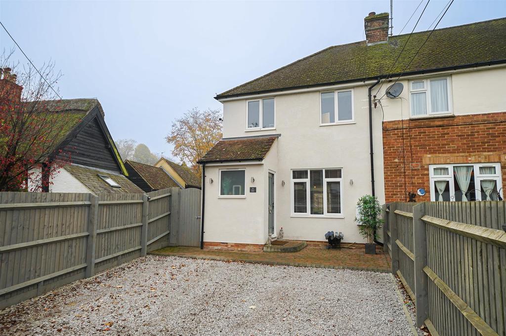 Reach Green, Heath And Reach, Leighton Buzzard 3 bed end of terrace house for sale £375,000