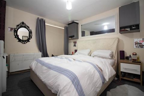 3 bedroom end of terrace house for sale - Bodmin Close, Wallsend