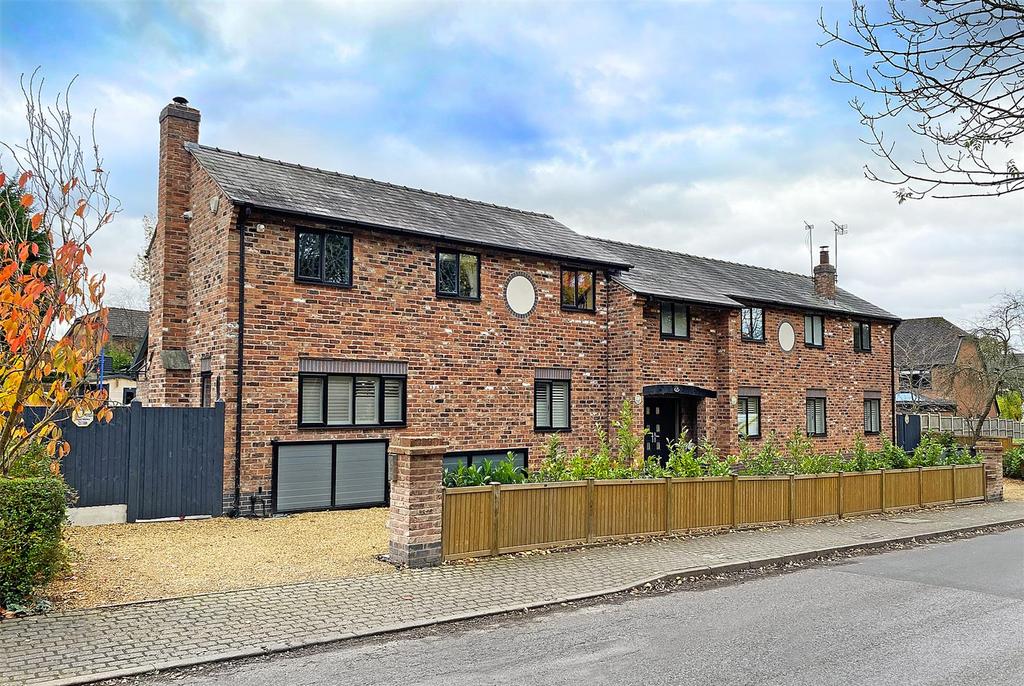Bow Lane, Bowdon, Altrincham 5 bed detached house £1,750,000