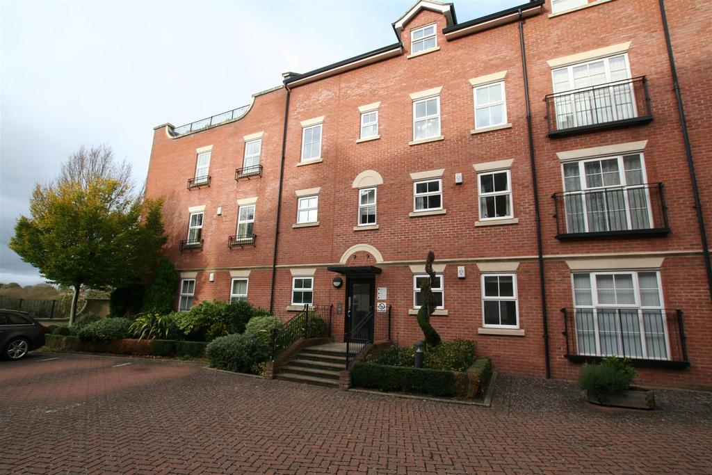 Harry Davis Court, Diglis, Worcester 2 bed apartment £900 pcm (£208 pw)