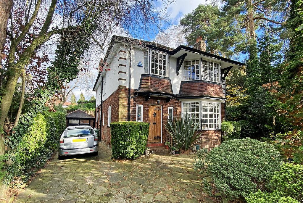 Woodhead Drive, Hale, Altrincham 4 bed detached house for sale £900,000