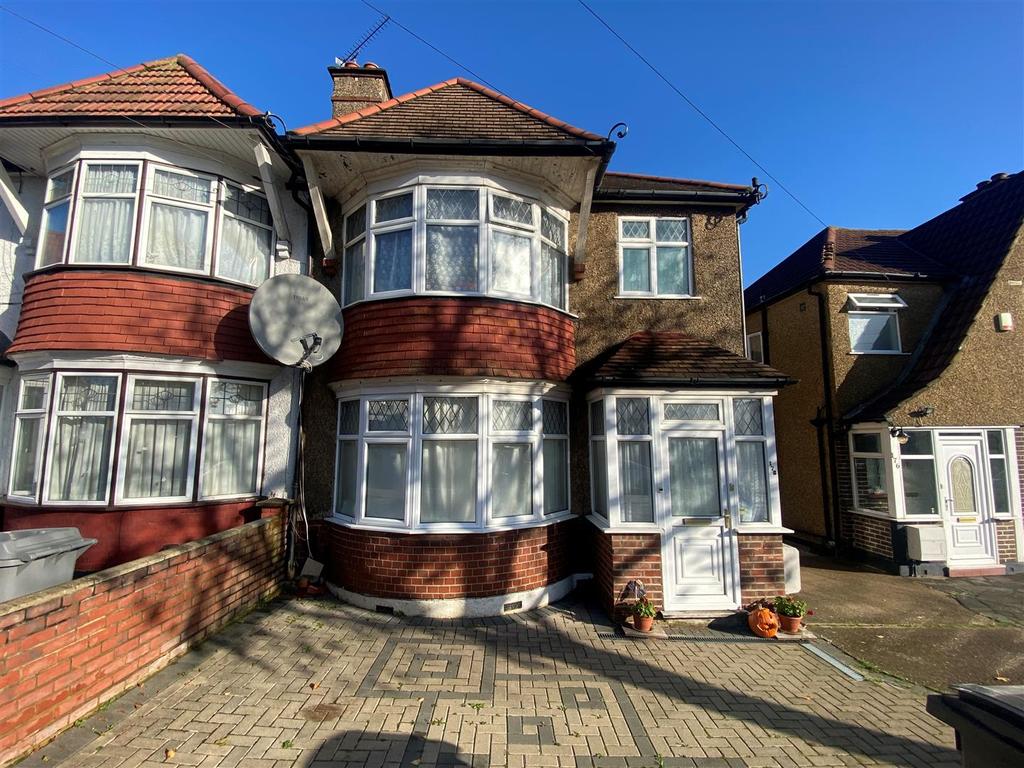 Grasmere Avenue, Wembley 3 bed semidetached house £650,000