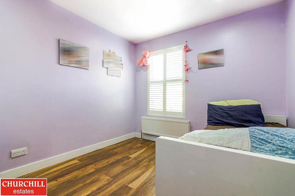Bed2.jpg