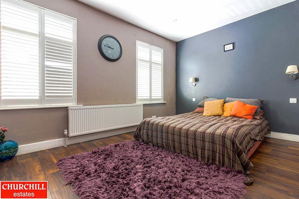 Bed1.jpg