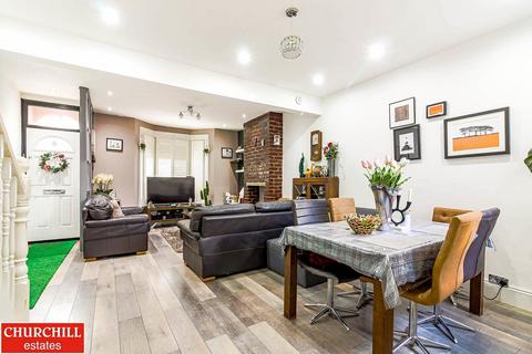19 Elsham Road, London, E11 3JH