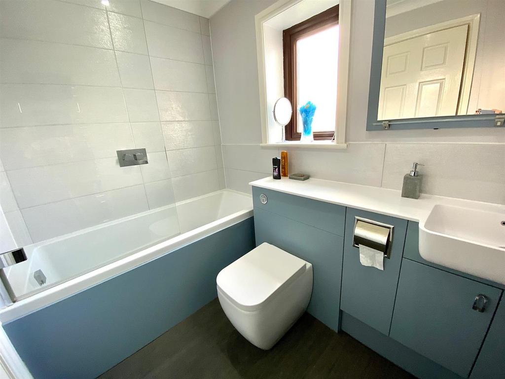 Water royd lane 35b bath.jpg