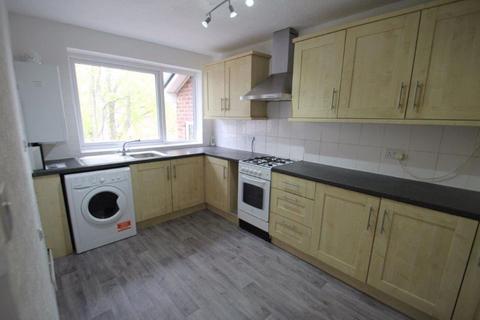2 bedroom flat to rent - Carlton Court, Stoneygate, Leicester