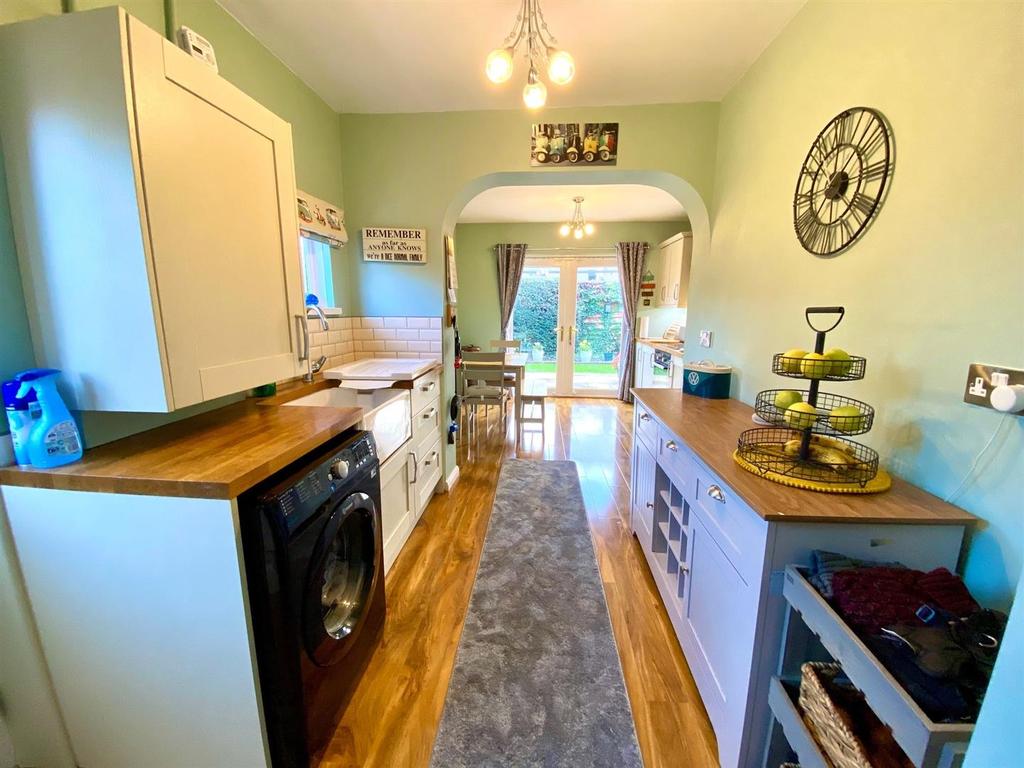 Kitchen4.jpg