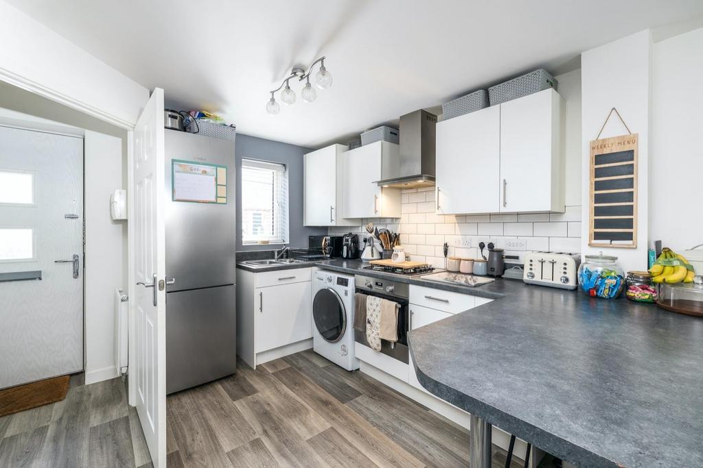 12 Lobelia Road 5.jpg