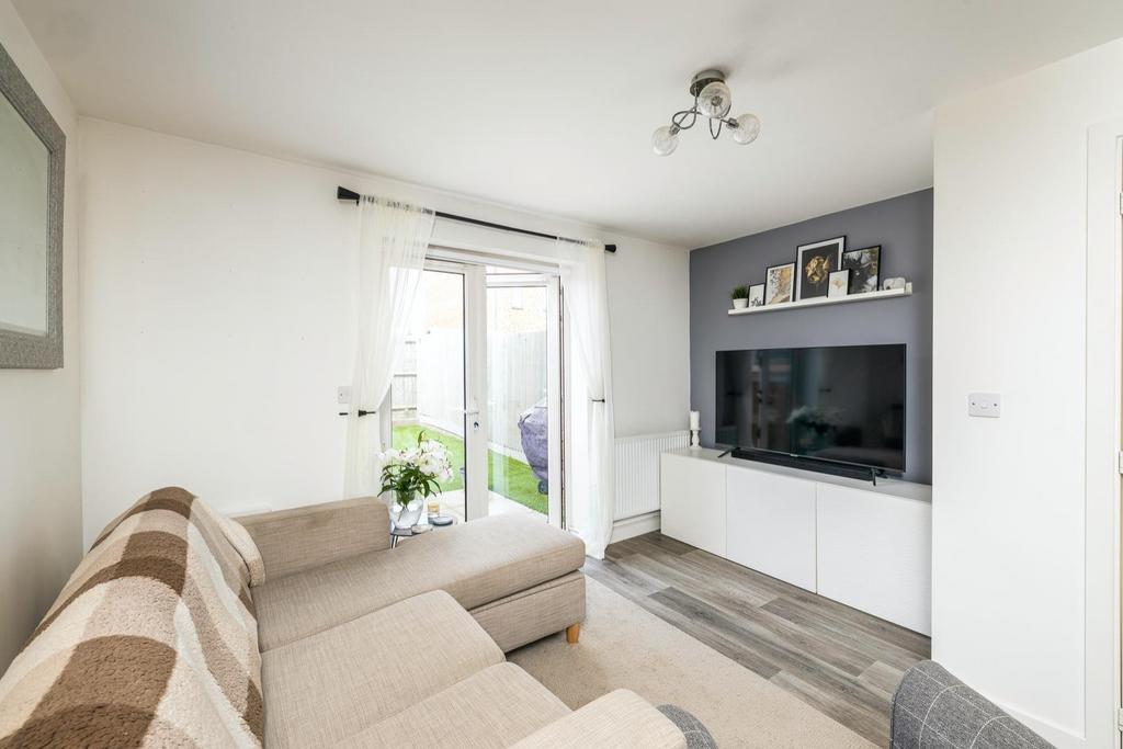 12 Lobelia Road 6.jpg
