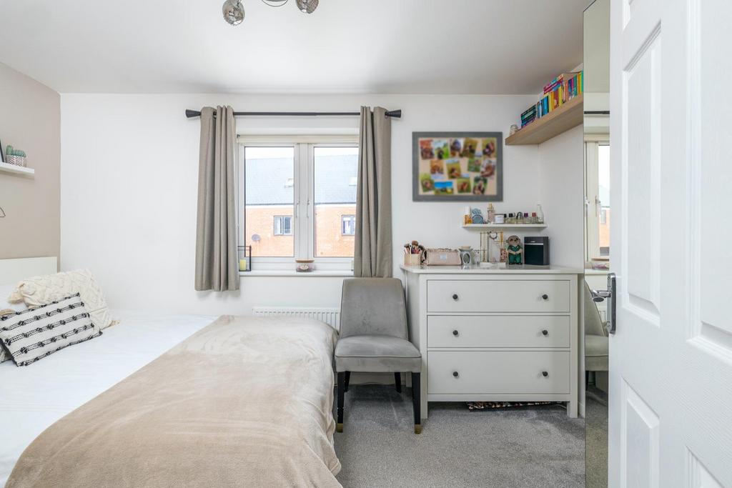 12 Lobelia Road 9.jpg