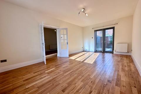 7 Doris Avenue, Bolton, BL2 6DB