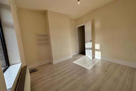7 Doris Avenue, Bolton, BL2 6DB