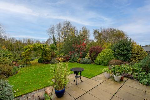 17 Bishopdale Drive, Collingham, Wetherby, LS22 5LP